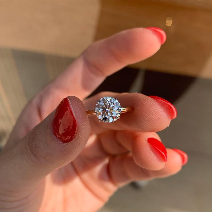 1 CT Round Cut Moissanite Engagement Ring