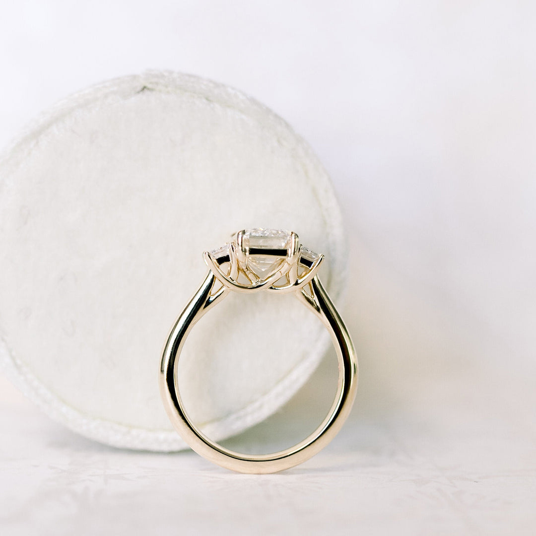 3.0CT Emerald Cut Moissanite Three Stone Diamond Engagement Ring