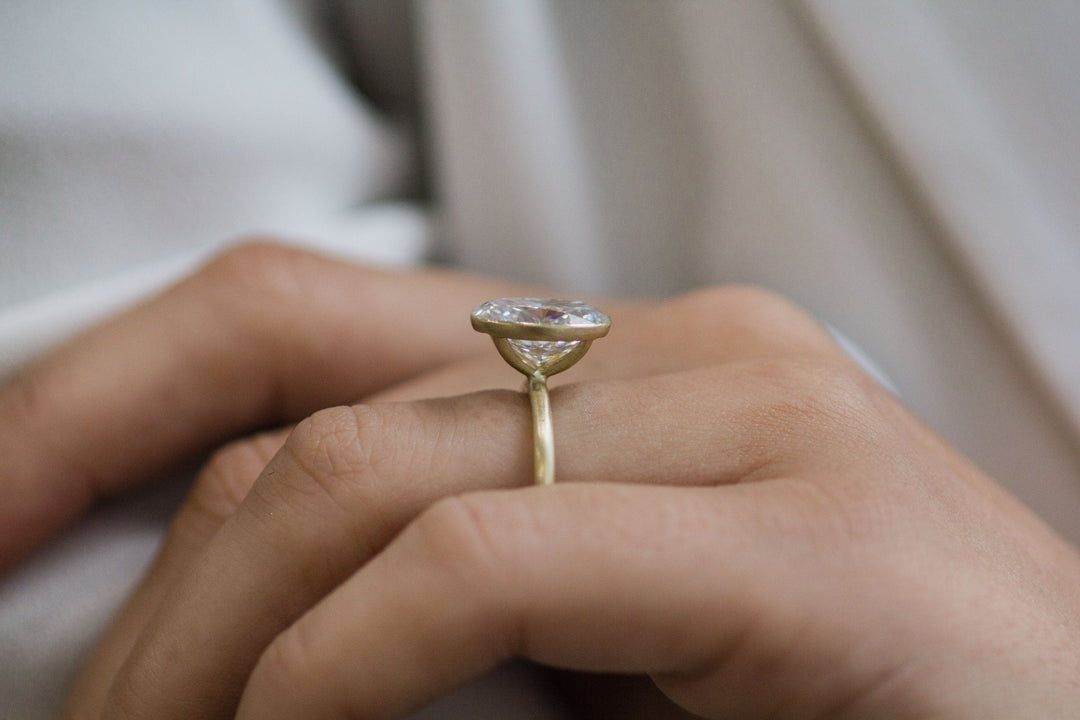 4.0 CT Oval cut Moissanite Engagement Ring