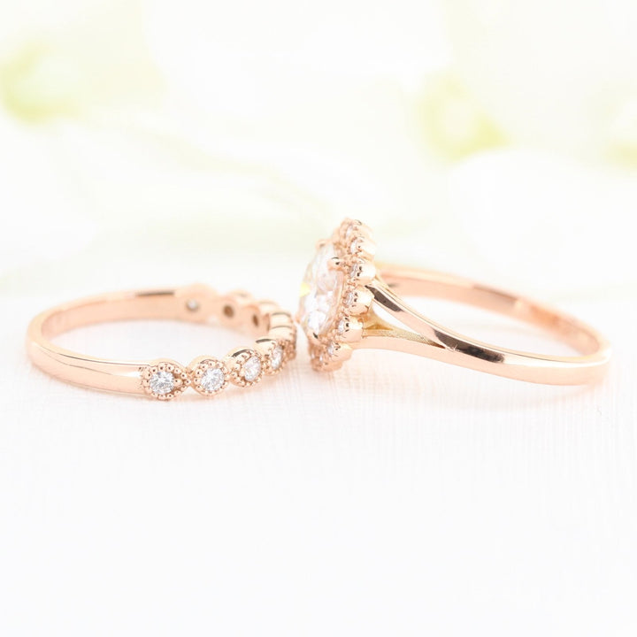 Vintage Round Cut Halo Moissanite Ring With Milgrain Diamond Band