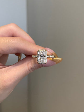 4CT Radiant Cut Diamond Pave Moissanite Engagement Ring