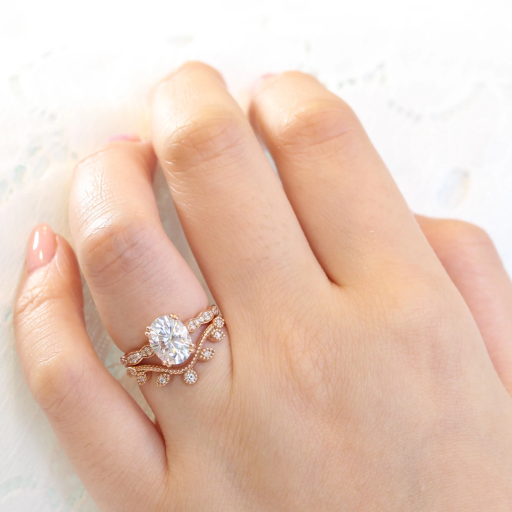 Oval Cut Moissanite Ring With Leaf Diamond Band