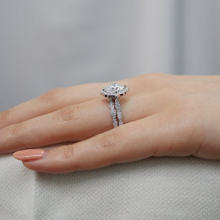 Cushion Cut Vintage Floral Moissanite Ring With Scalloped Diamond Band