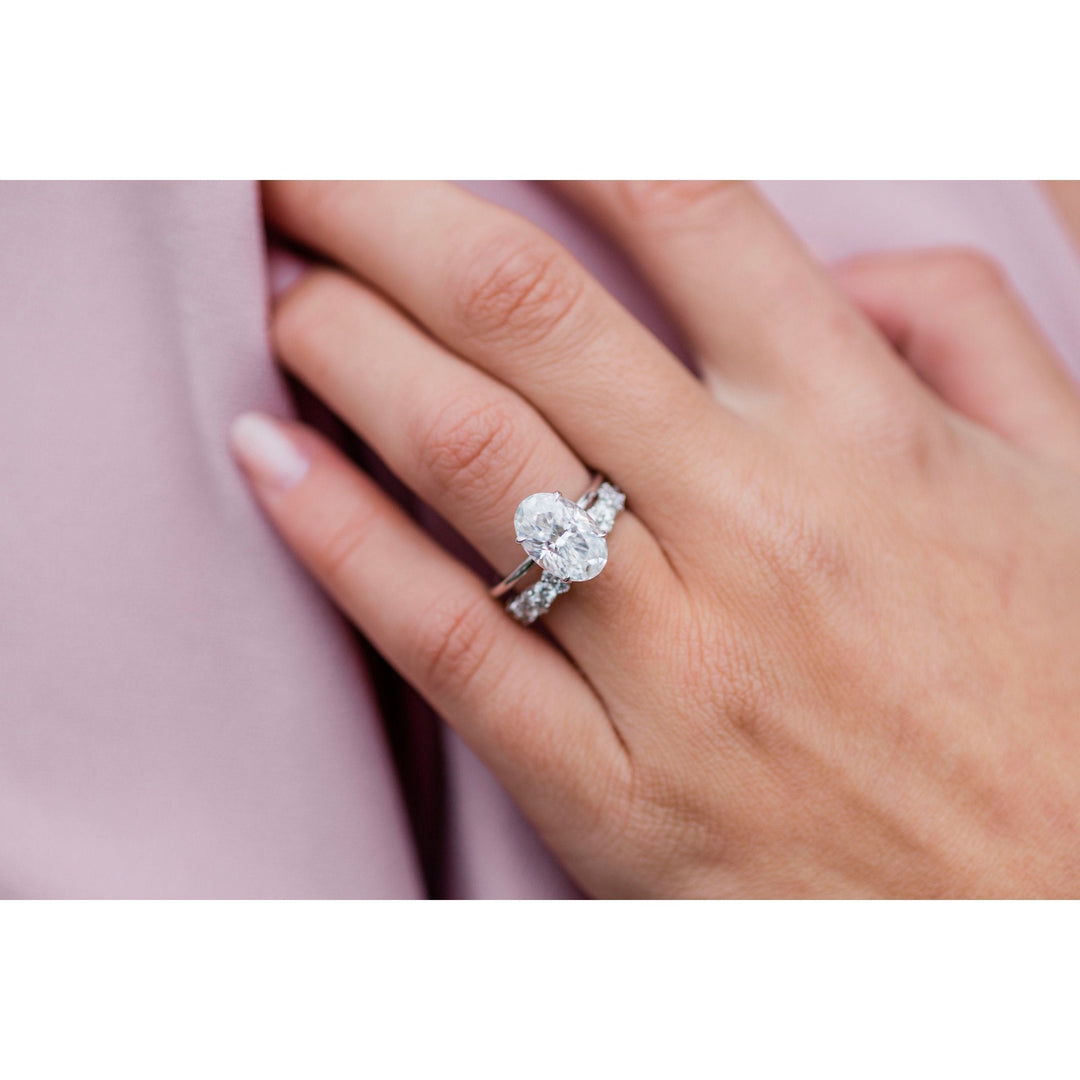 4.0CT Oval Cut 4 Prongs Moissanite Solitaire Engagement Ring