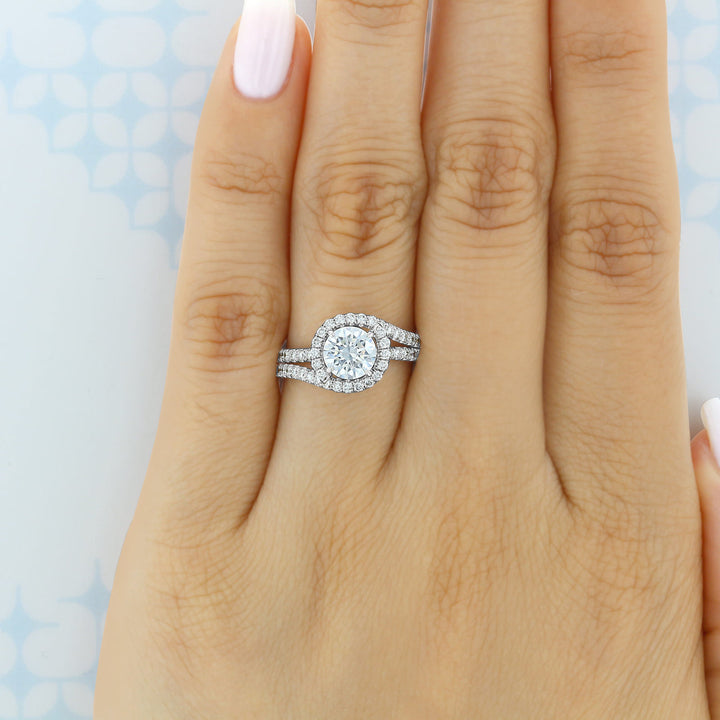 1.0 ct  Round cut Halo Moissanite Engagement Ring