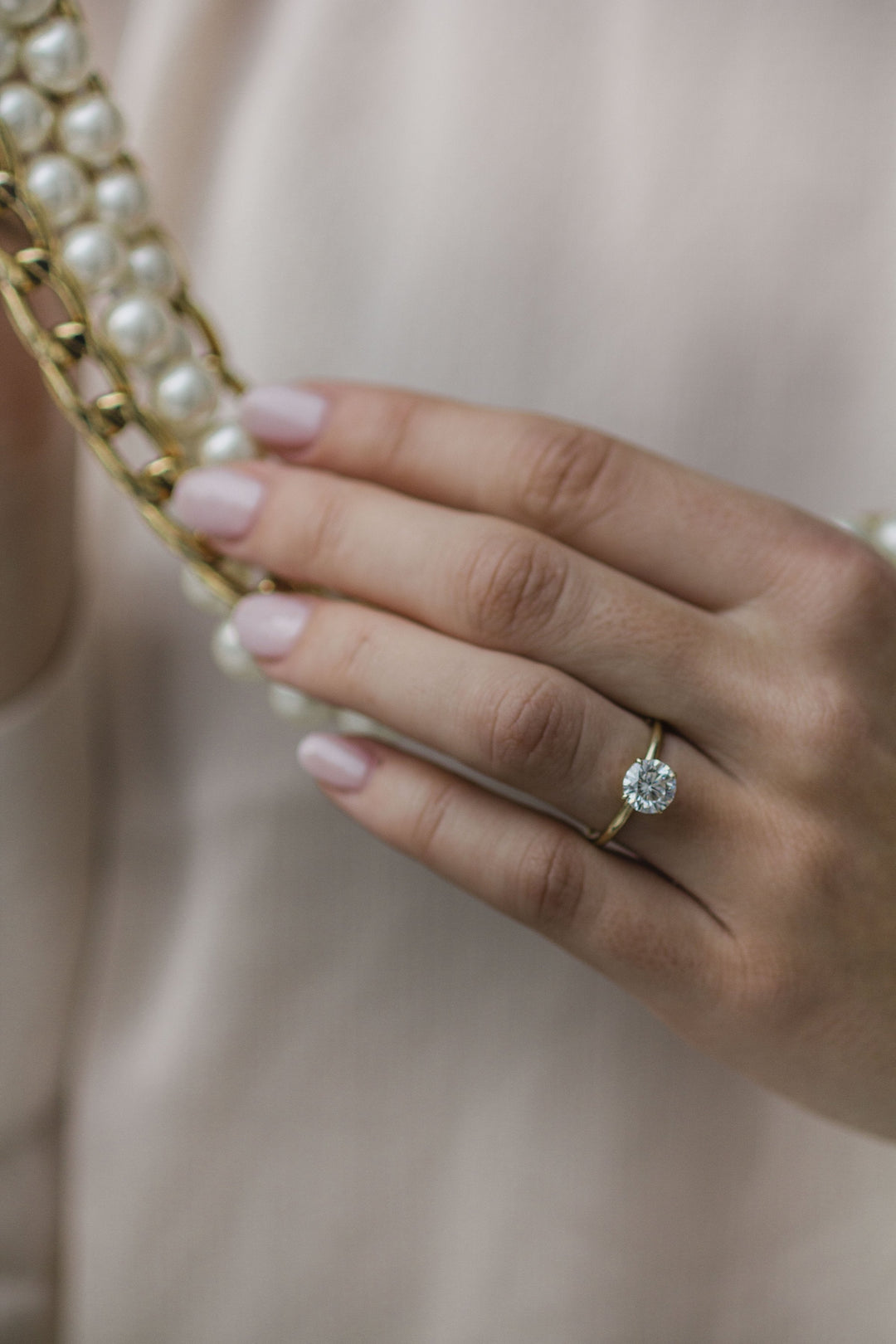 2.0CT Round Brilliant Cut Moissanite Solitaire Engagement Ring