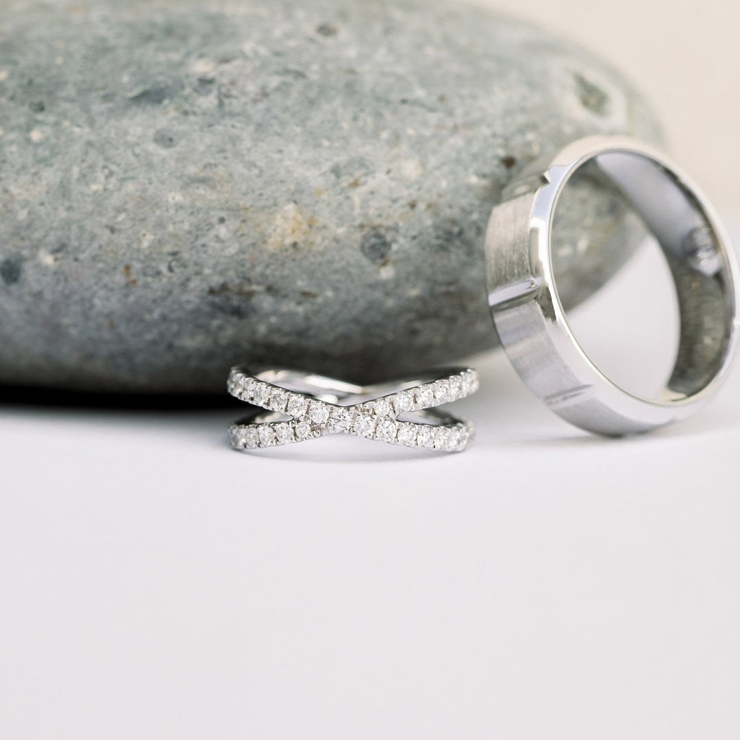 Round Brilliant Cut Full Eternity Twisted Wedding Band