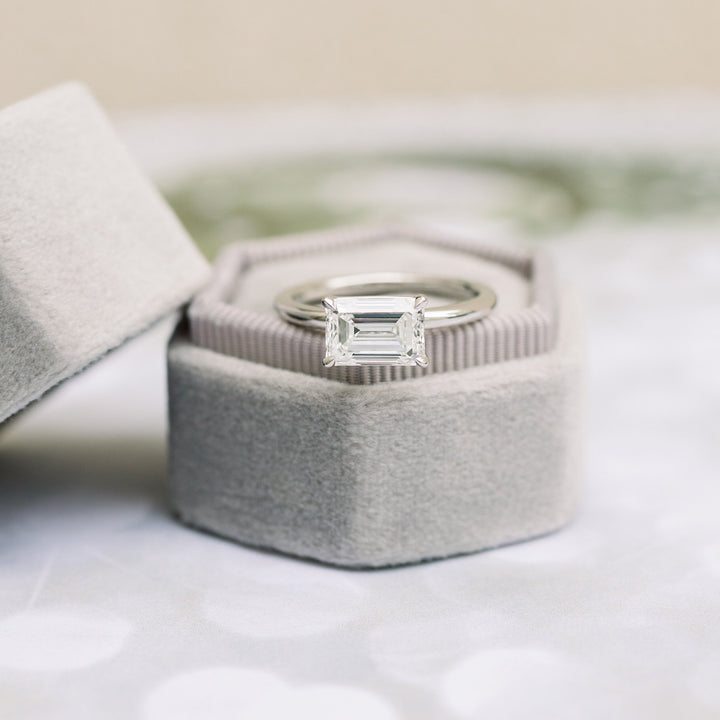 1.6CT- 2.5CT Emerald Cut East-West Moissanite Diamond Engagement Ring