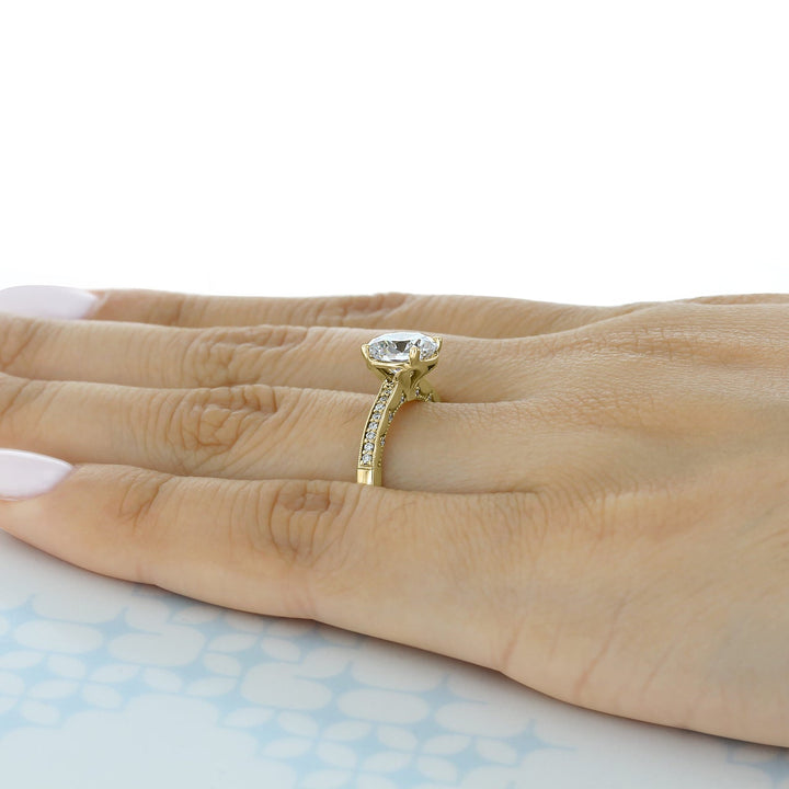 2.0CT Round Cut Vintage Style Moissanite Engagement Ring