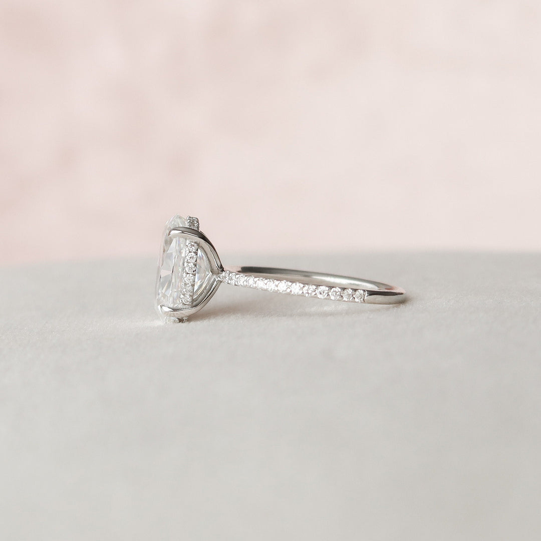 3CT Oval cut  Dainty Moissanite solitaire  Engagement Ring