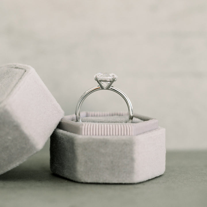 2.0ct Oval Cut East-West Moissanite Diamond Engagement Ring