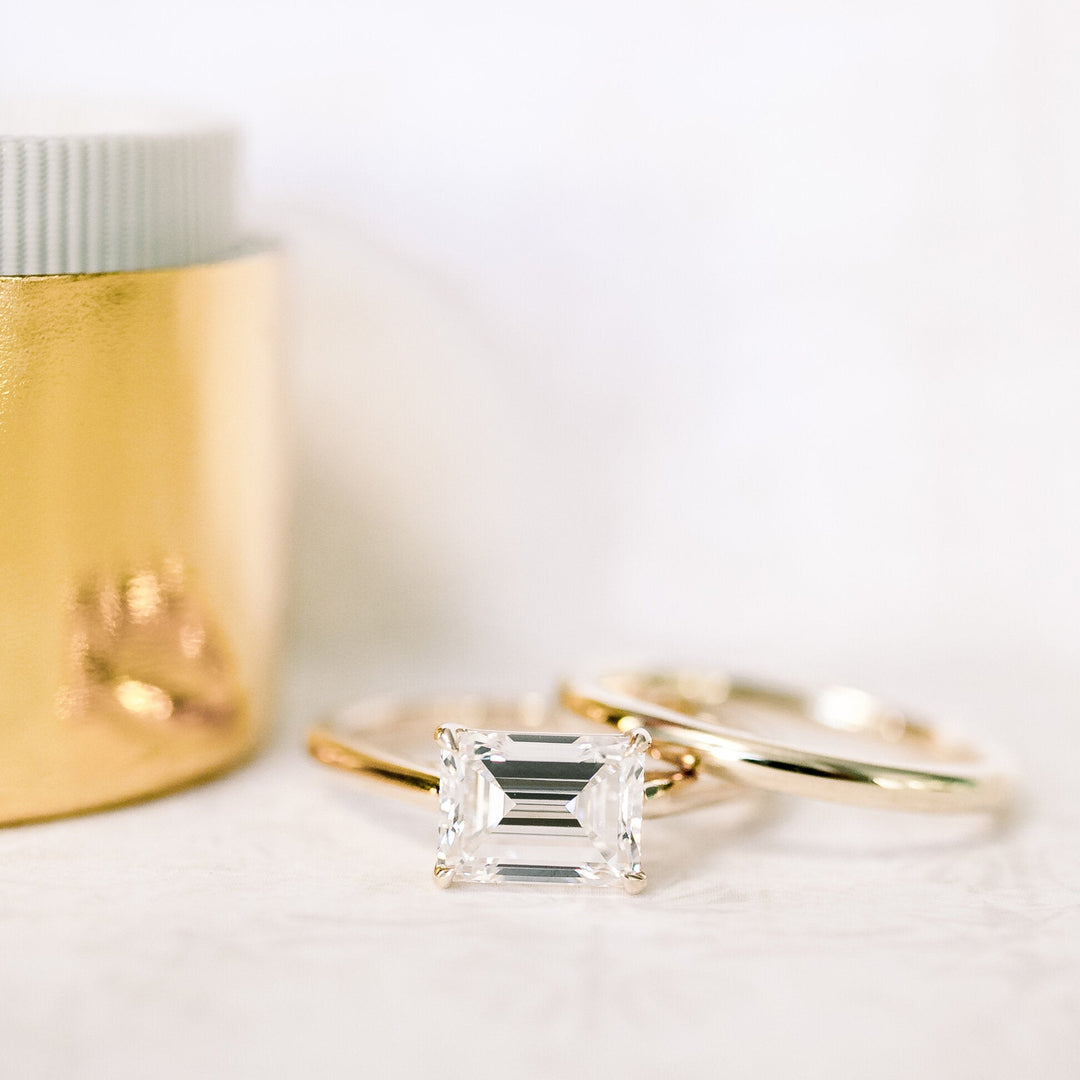 1.6CT- 2.5CT Emerald Cut East-West Moissanite Diamond Engagement Ring