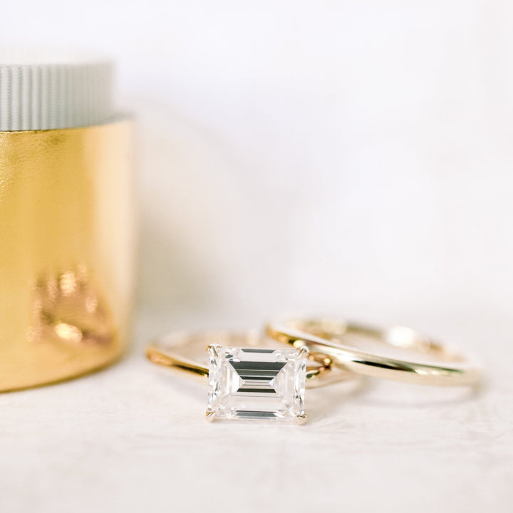 1.6CT- 2.5CT Emerald Cut East-West Moissanite Diamond Engagement Ring