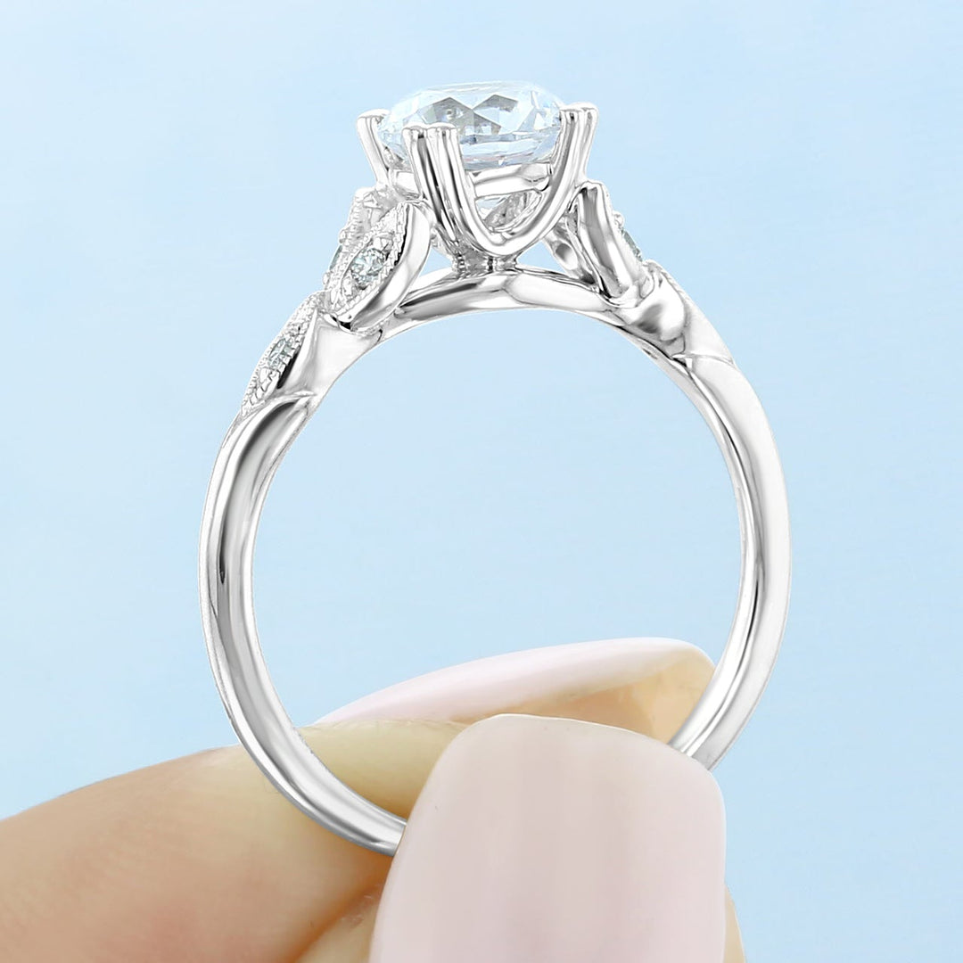 1.0CT Round Cut Vintage Style Moissanite Engagement Ring