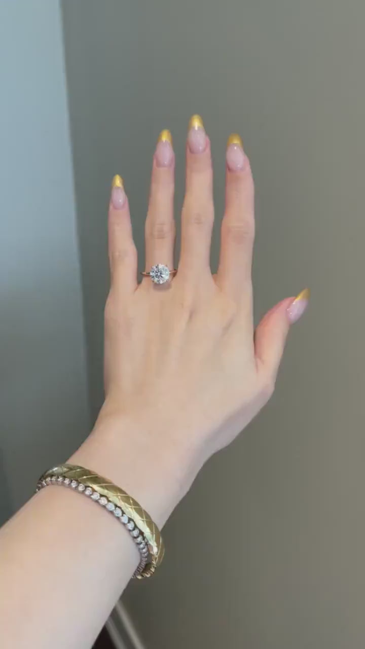 Round Diamond Solitaire Moissanite Engagement Ring