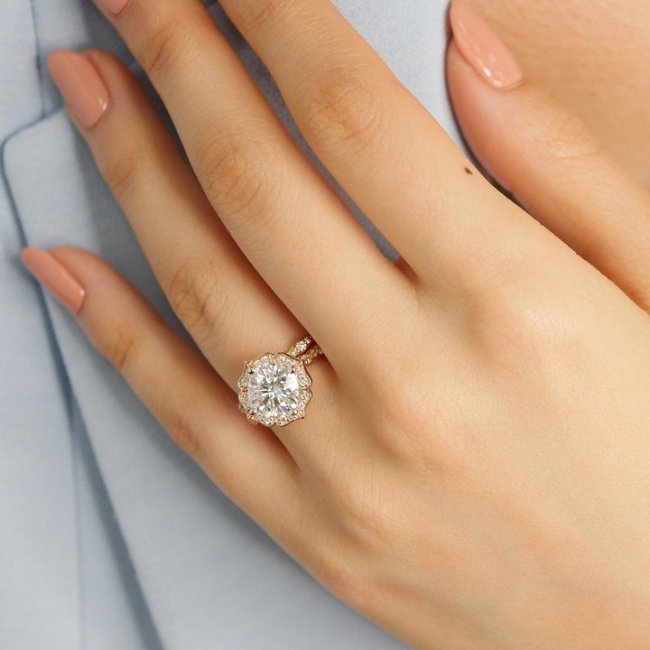 Cushion Cut Vintage Floral Moissanite Ring With Scalloped Diamond Band