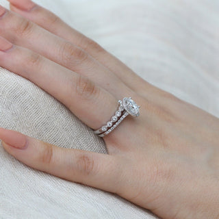 Oval Cut Halo Moissanite Ring With Milgrain Diamond Band