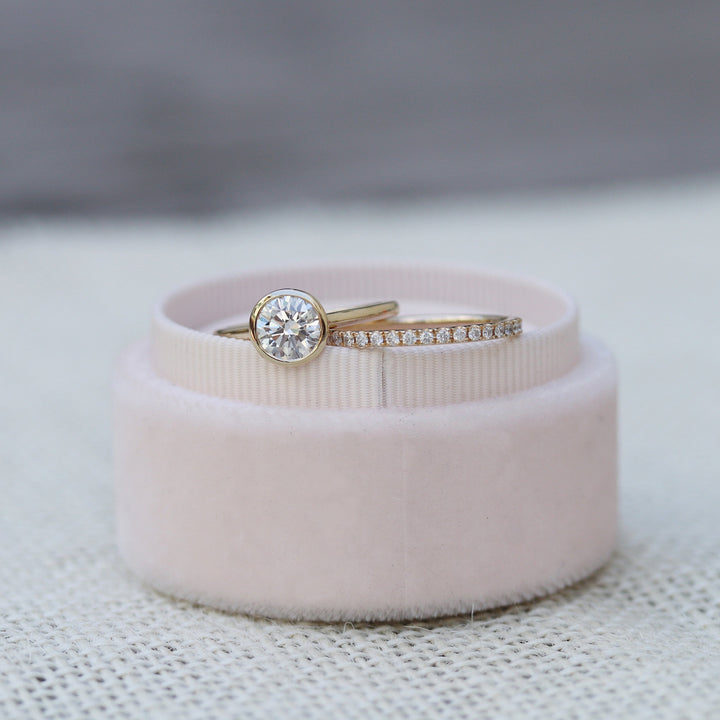 1.5ct Round Cut Moissanite Diamond Bezel Solitare Engagement Ring