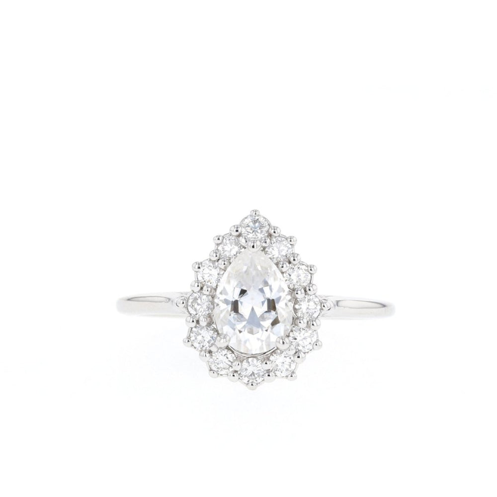 0.75CT Pear Cut Halo Moissanite Diamond Engagement Ring For Women
