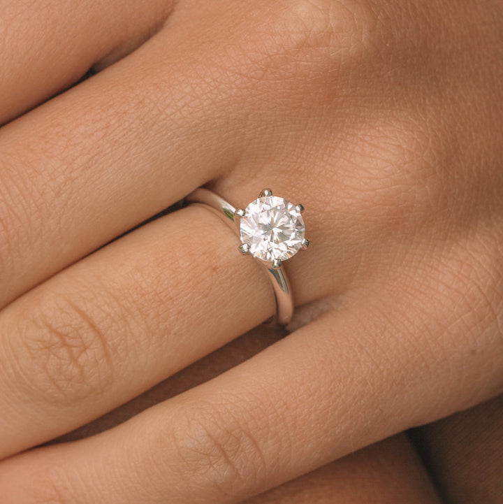 2 ct Round cut Moissanite Engagement Ring