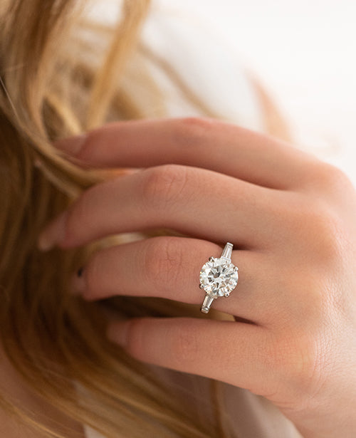 5.06CT Round Cut  Moissanite 3 Stone Diamond Engagement Ring