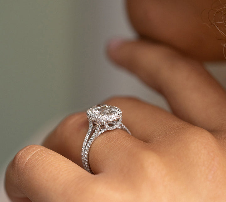 3.21CT Oval Cut Split Shank Moissanite Halo Diamond Engagement Ring