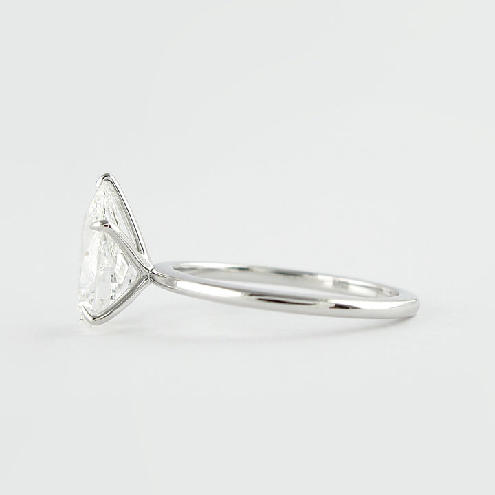 1.5 CT Pear Cut Moissanite Engagement Ring