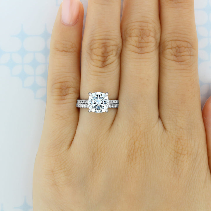 Round Brilliant Cut Full Eternity Wedding Band