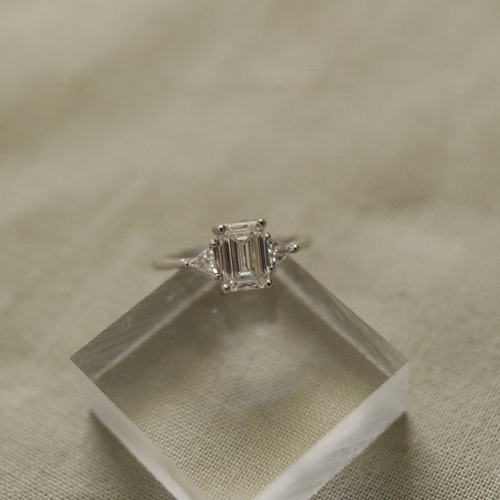 1.10CT Emerald Cut Three Stone Moissanite Diamond Engagement Ring