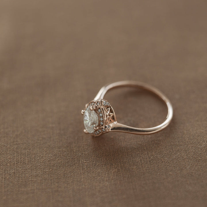 1.25CT Oval Cut  Vintage Halo Moissanite Diamond Engagement Ring