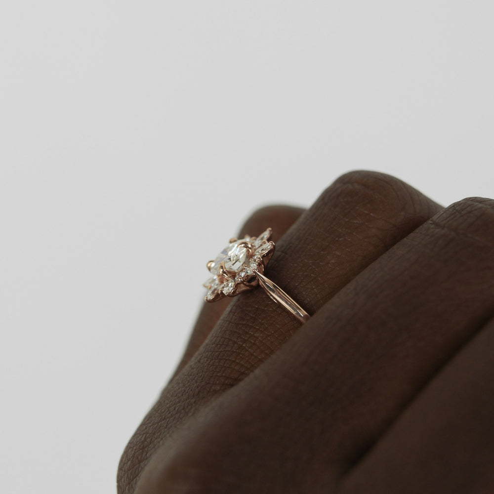 1.05CT Round Moissanite Cluster Diamond Engagement Ring