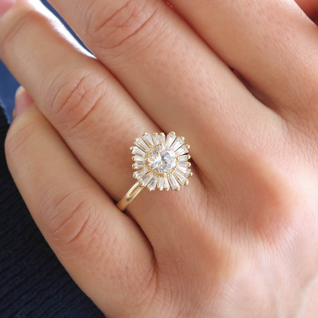 1.0CT Round Cut Baguette Halo Setting Moissanite Engagement Ring