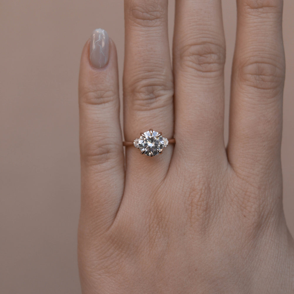 2.1CT  Round Moissanite Three Stone Diamond Engagement Ring