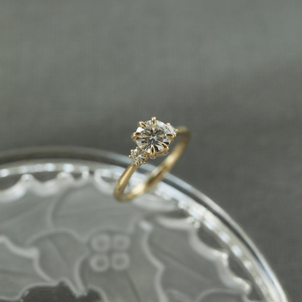 2.1CT  Round Moissanite Three Stone Diamond Engagement Ring