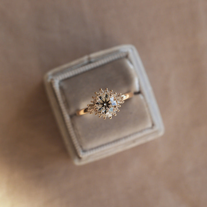 1.05CT Round Moissanite Cluster Diamond Engagement Ring