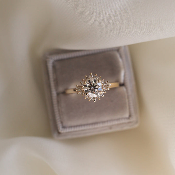 1.05CT Round Moissanite Cluster Diamond Engagement Ring