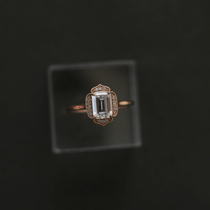 2.0CT Emerald Cut Moissanite Vintage Cluster Diamond Engagement Ring