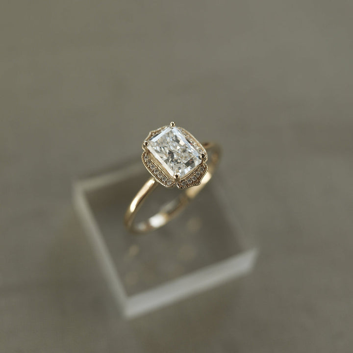 2.0CT Emerald Cut Moissanite Vintage Cluster Diamond Engagement Ring