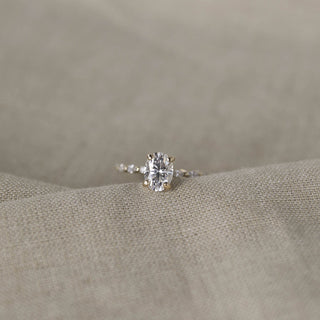 1.70CT Oval Moissanite Solitaire Diamond Engagement Ring