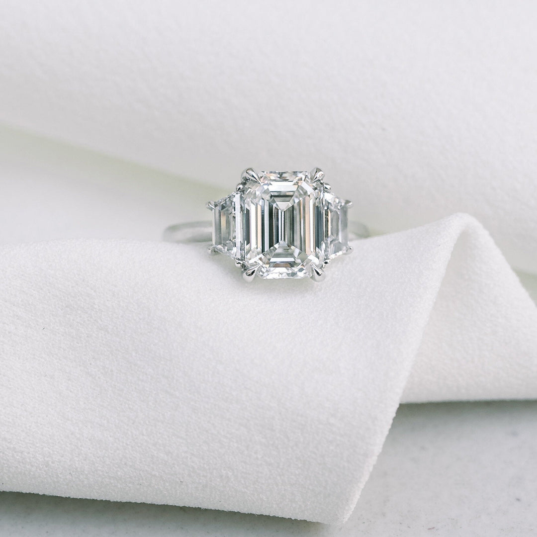 2.75CT Emerald Cut Moissanite Trapezoid Diamond Engagement Ring