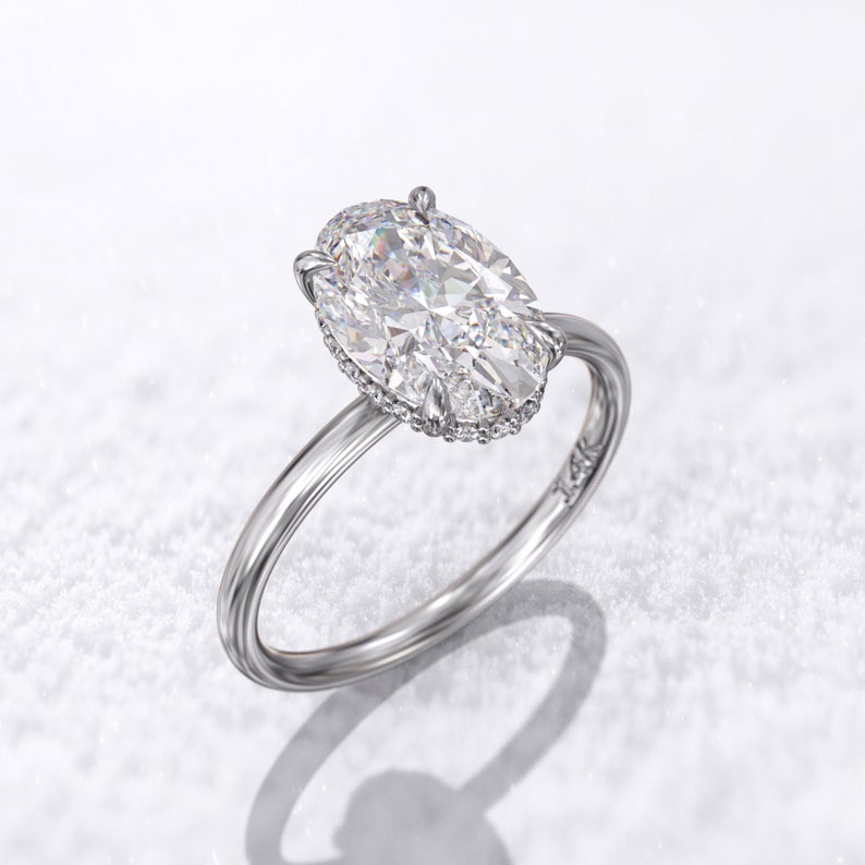 2.0CT Oval Diamond Moissanite Engagement Ring