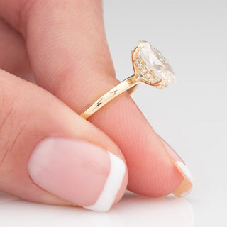 2CT Oval Diamond Moissanite Engagement Ring