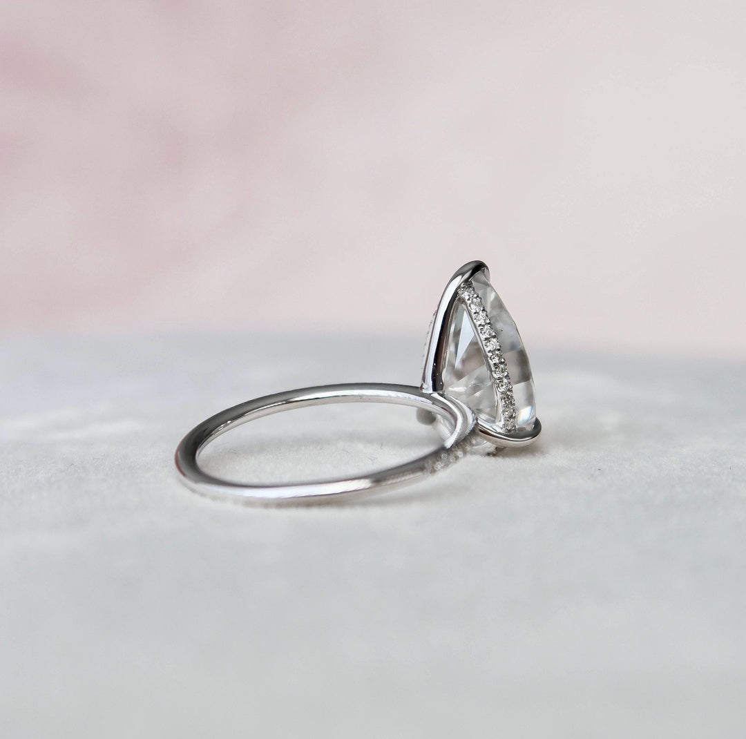 4.5 CT Pear Cut Moissanite Engagement Ring
