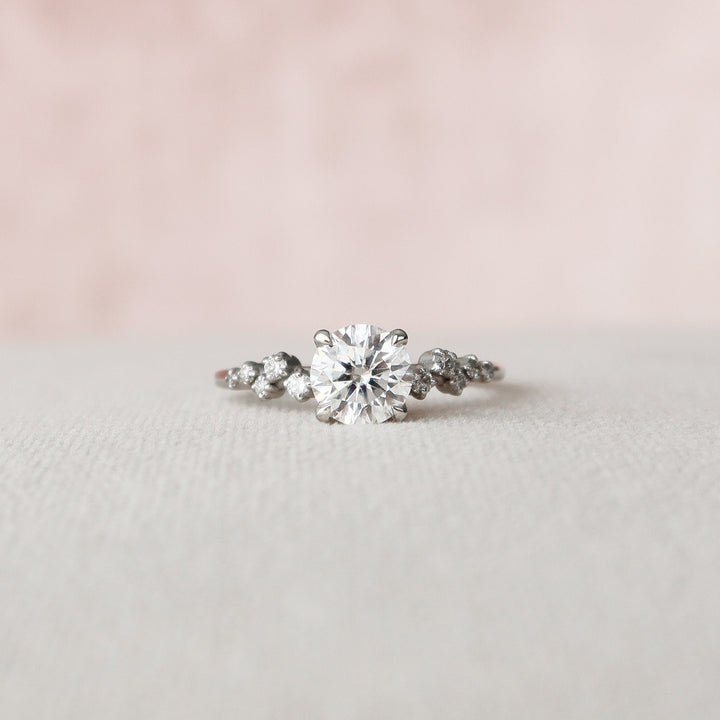 1 CT Round cut Moissanite Engagement Ring