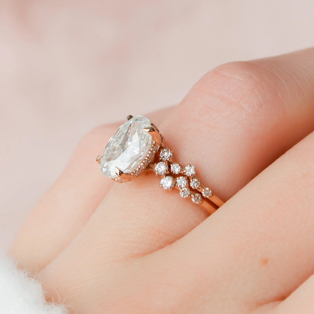 2.0CT Oval Cut Moissanite Halo Bridal Engagement Ring Set