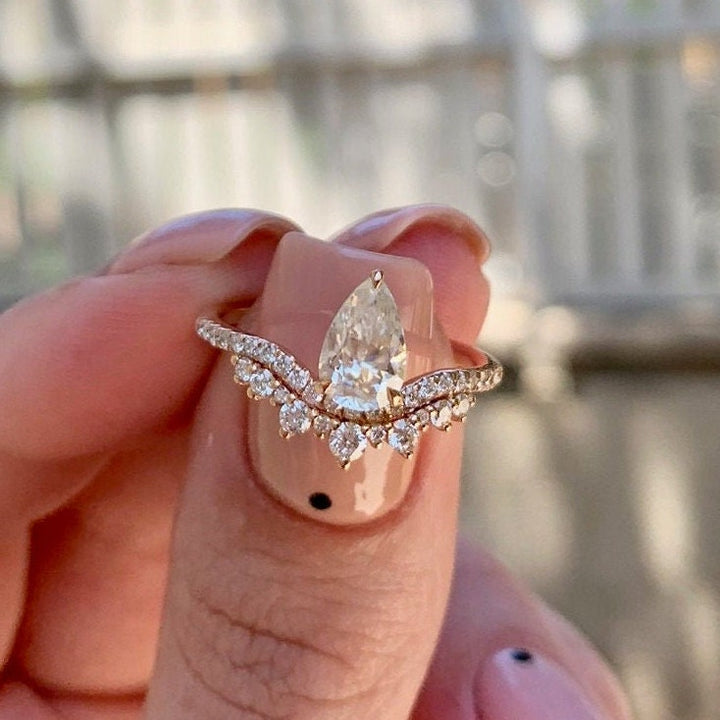 0.95ct Chevron Pear Cut Moissanite Diamond Engagement Ring
