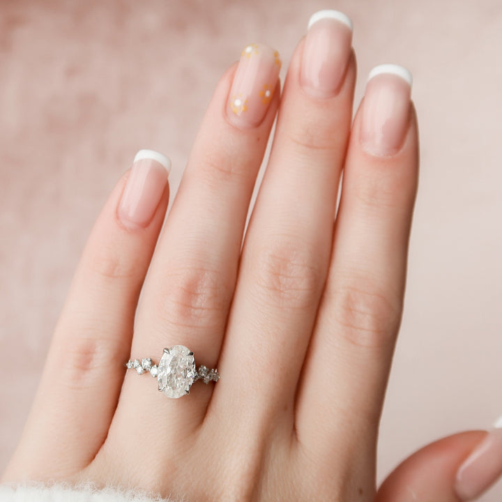 2 CT Oval shape Moissanite Engagement Ring