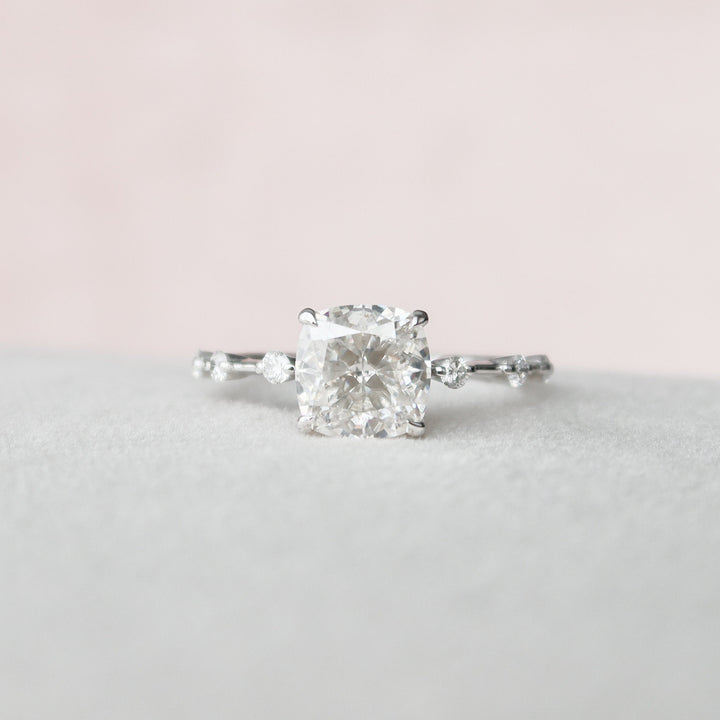 2 CT Cushion Cut Moissanite Engagement Ring