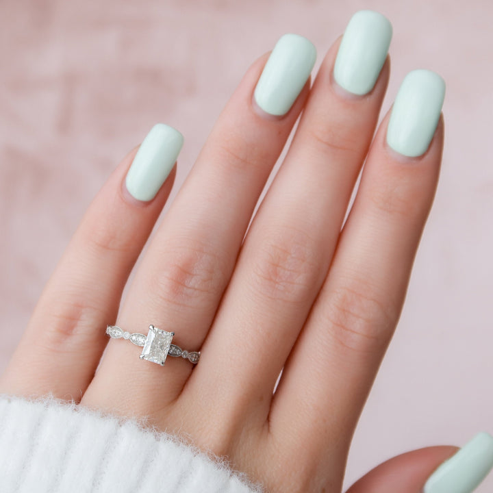 1 CT Radiant Cut Moissanite Engagement Ring