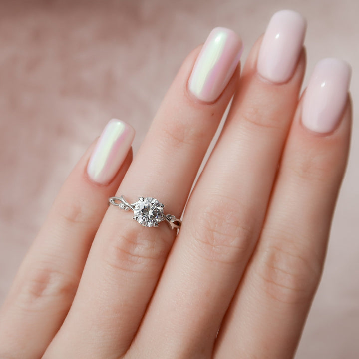 1 CT Round cut Moissanite Engagement Ring